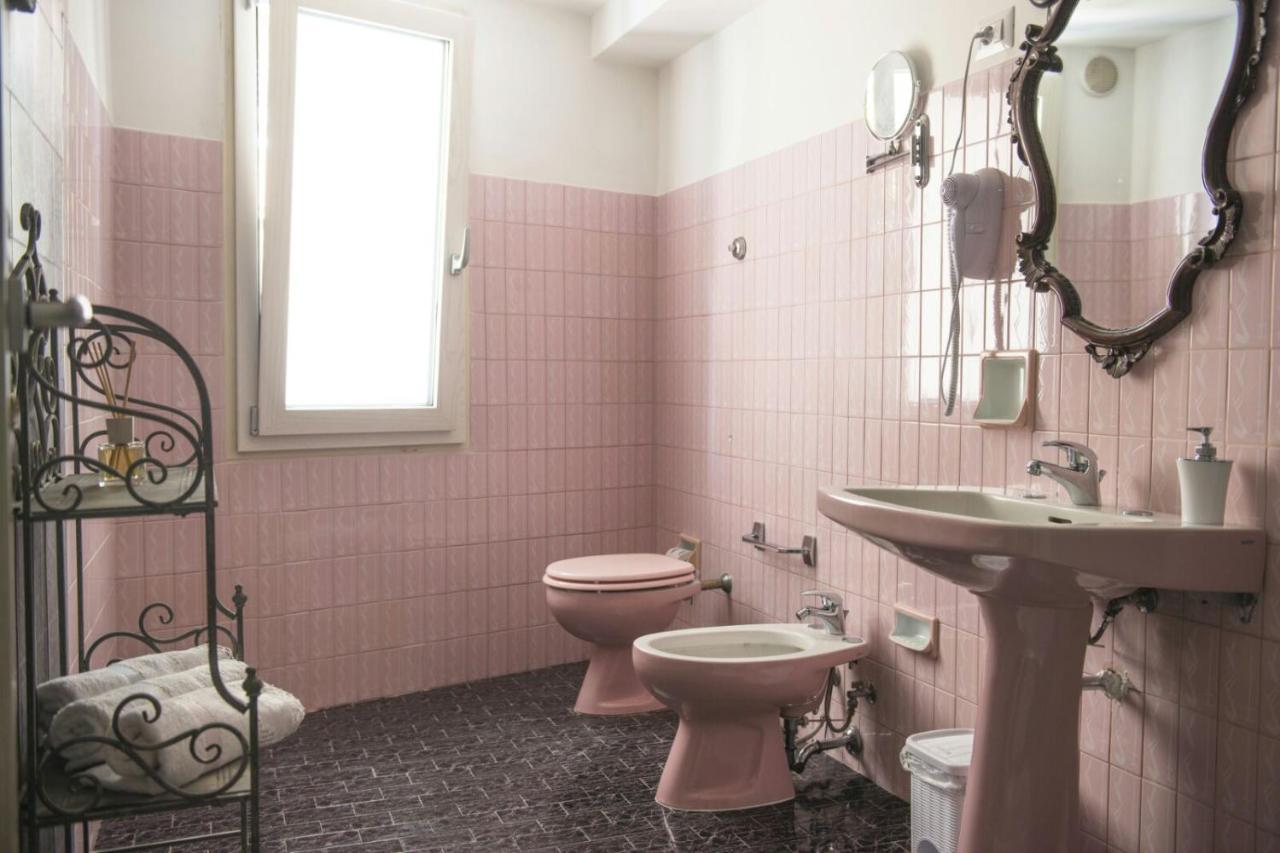 Dimora Cappuccini Guest House Чистернино Екстериор снимка