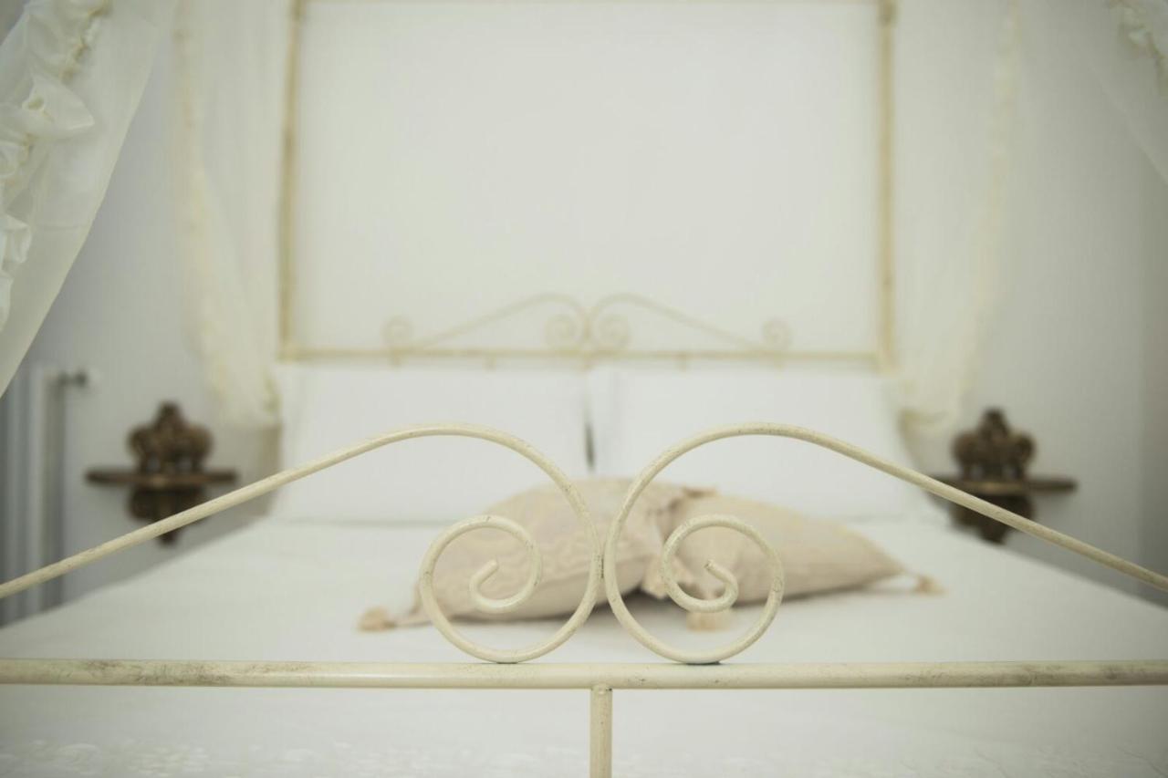 Dimora Cappuccini Guest House Чистернино Екстериор снимка