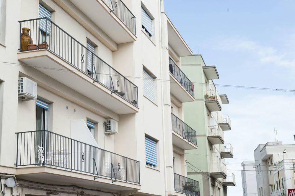 Dimora Cappuccini Guest House Чистернино Екстериор снимка