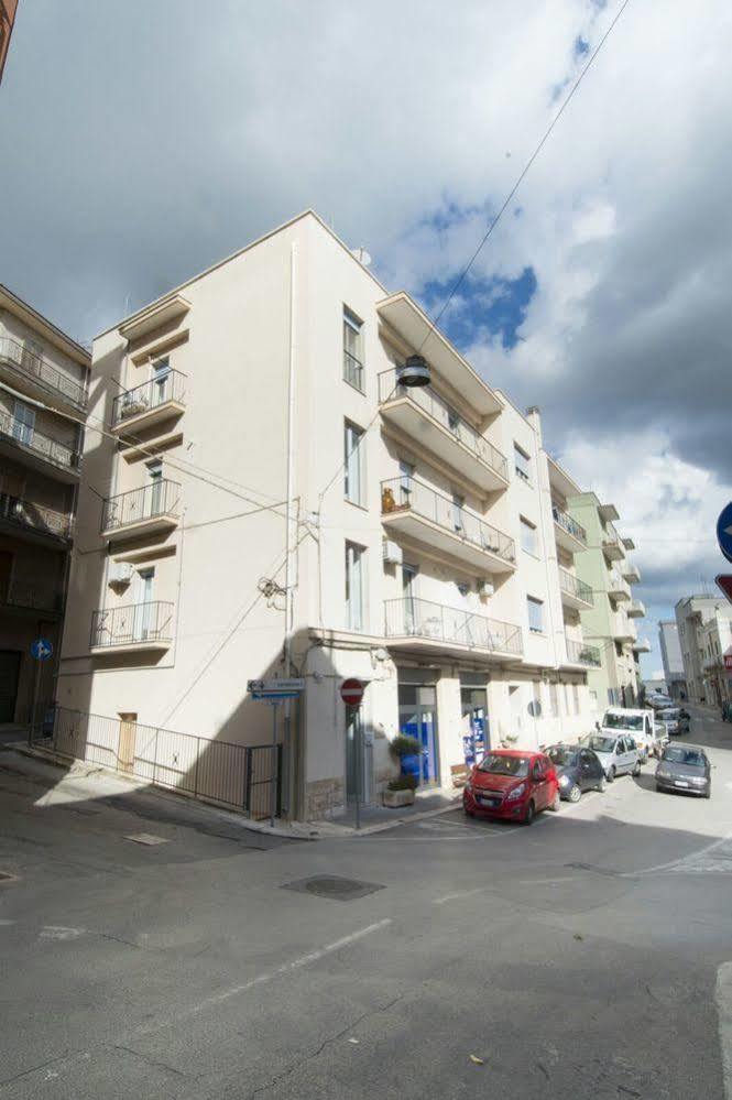 Dimora Cappuccini Guest House Чистернино Екстериор снимка
