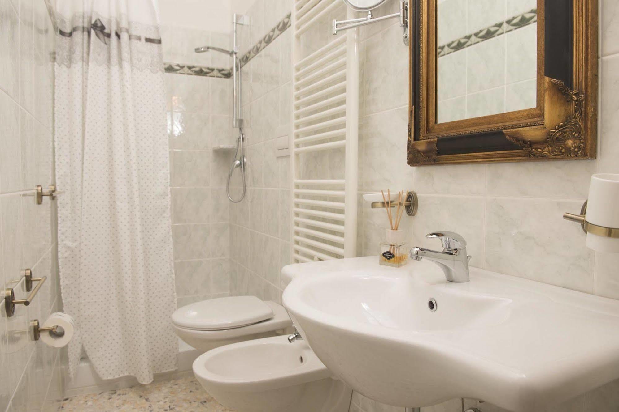 Dimora Cappuccini Guest House Чистернино Екстериор снимка