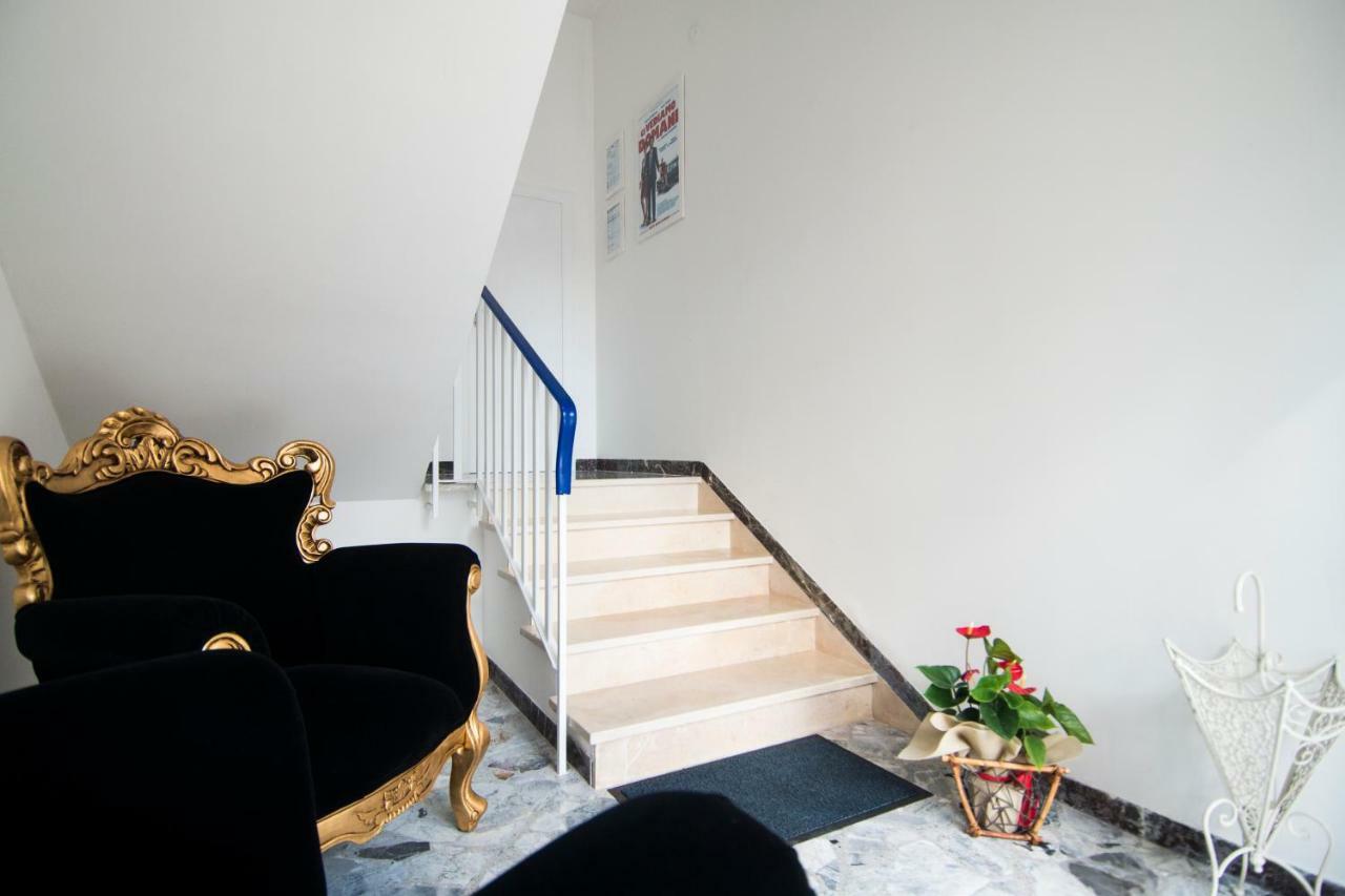 Dimora Cappuccini Guest House Чистернино Екстериор снимка